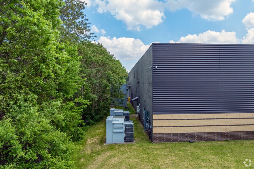 1507 S Kalamazoo Ave, Marshall, MI à louer - Photo de l’immeuble – Image 3 sur 9