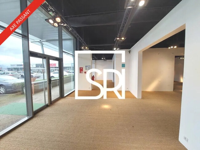 Plus de détails pour Local commercial à louer