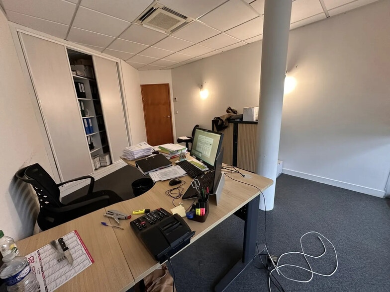 Bureau dans Avrillé à louer - Photo de l’immeuble – Image 3 sur 5