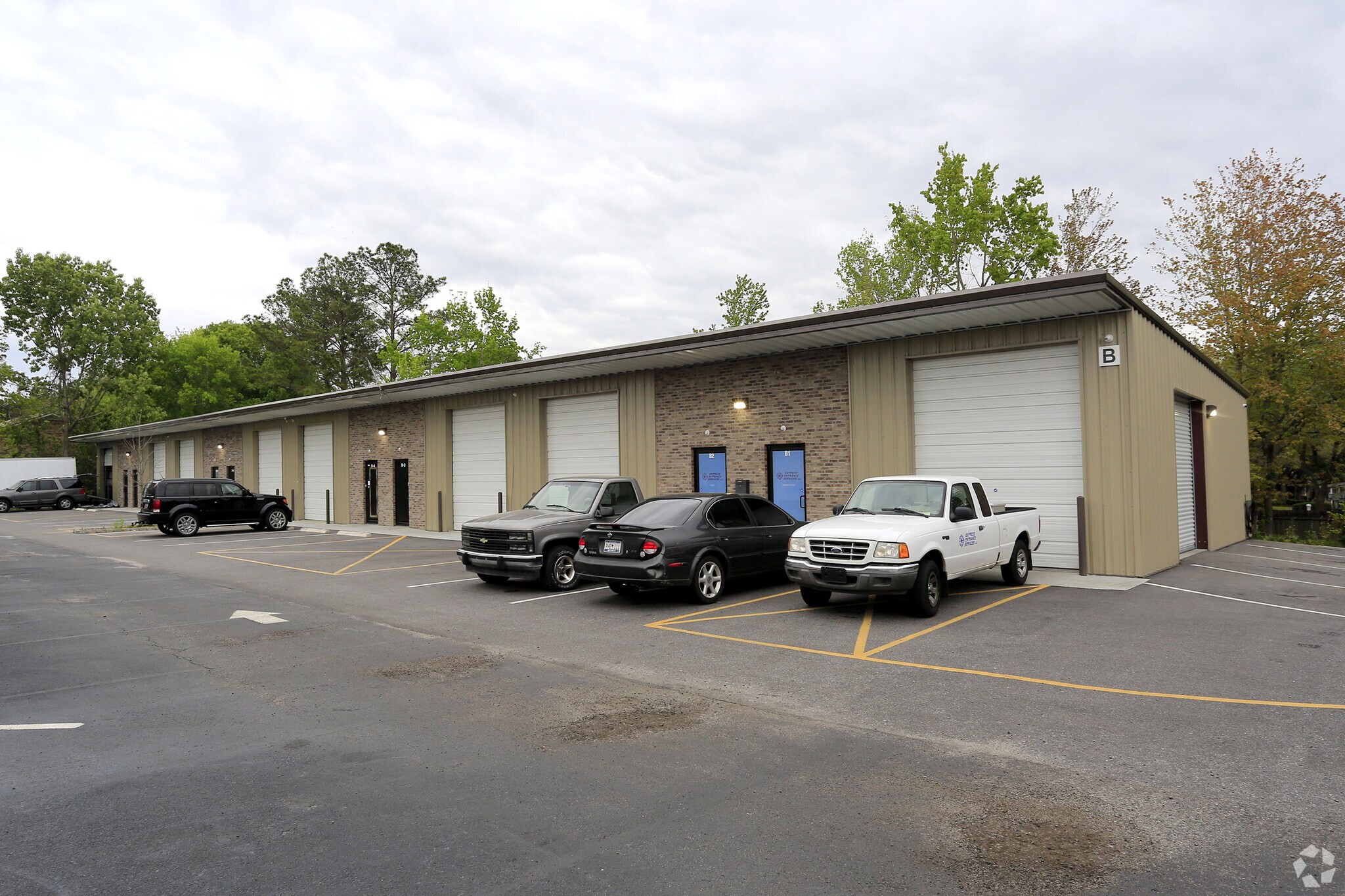 5700 Dorchester Rd, North Charleston, SC à louer Photo principale– Image 1 sur 9