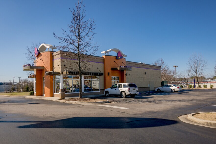 2885 Memorial Pky NW, Huntsville, AL à louer - Photo de l’immeuble – Image 3 sur 7