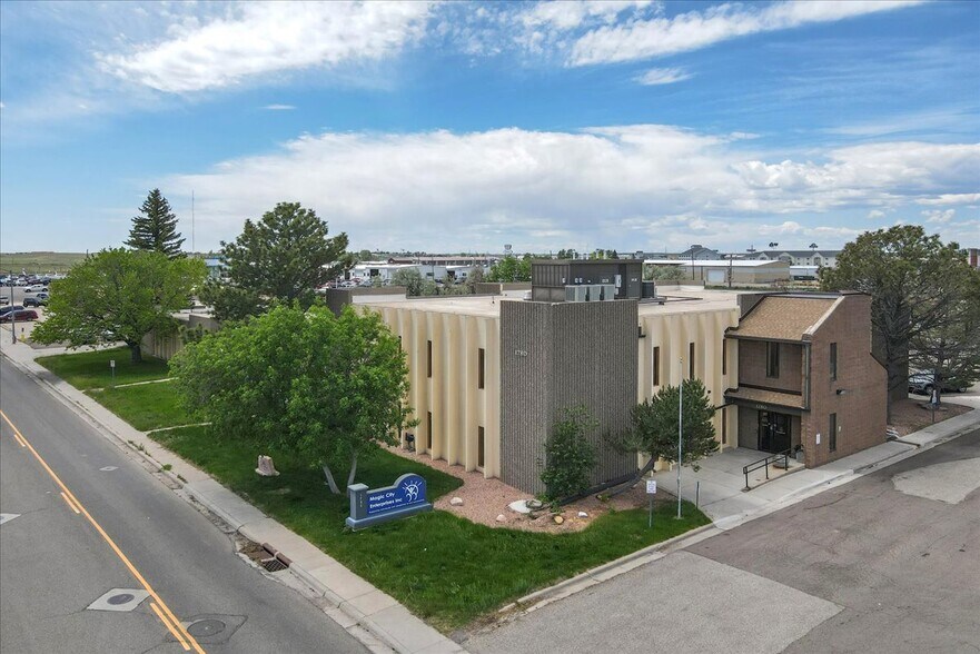 1780 Westland Rd, Cheyenne, WY à vendre - Photo de l’immeuble – Image 1 sur 77