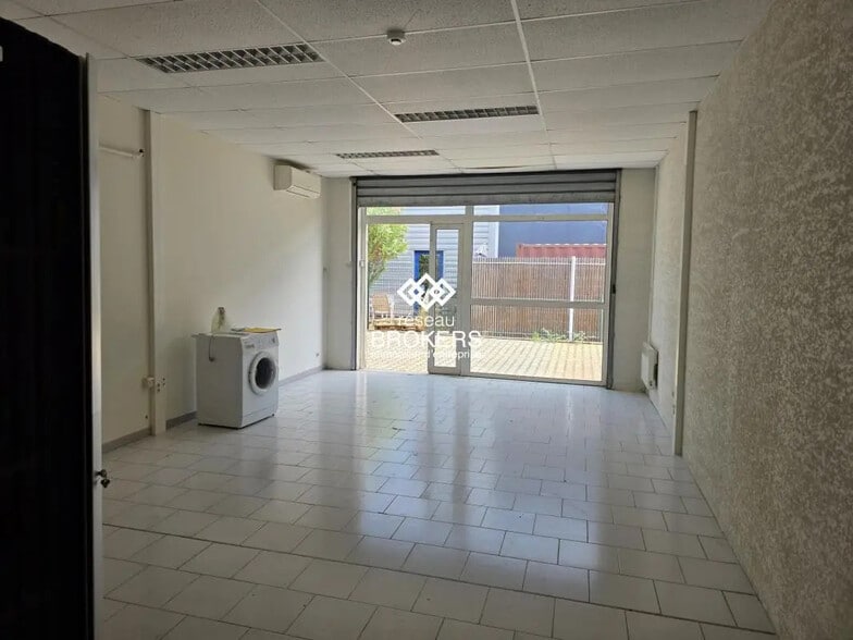 Bureau dans Mauguio à louer - Photo de l’immeuble – Image 2 sur 6
