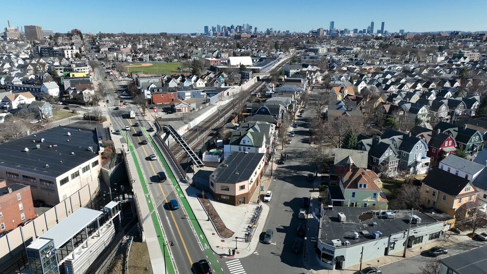 151 Boston Ave, Somerville, MA à vendre - Vidéo sur l’annonce professionnelle – Image 3 sur 7