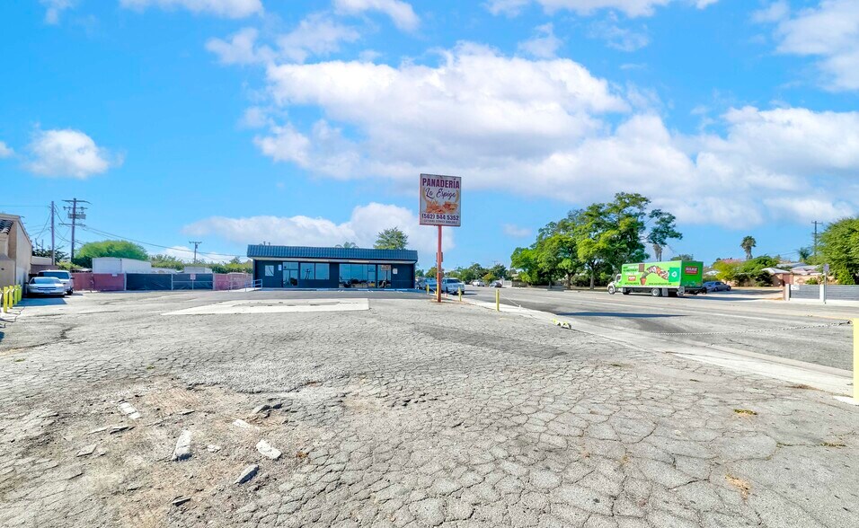 13746 Meyer Rd, Whittier, CA à vendre - Photo de l’immeuble – Image 2 sur 15