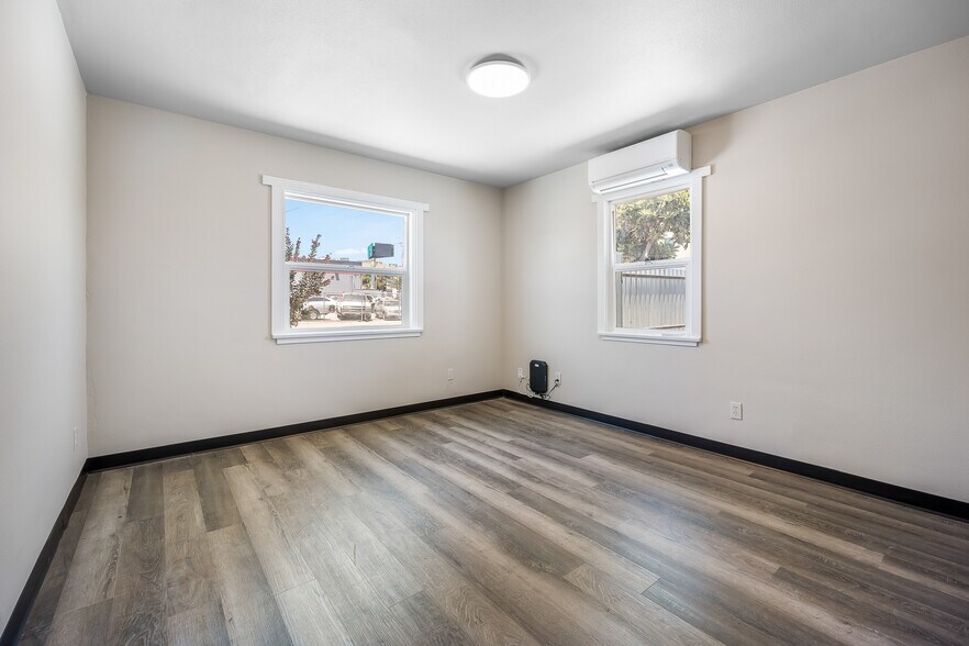 7687 Lemon Ave, Lemon Grove, CA à vendre - Photo intérieure – Image 2 sur 21