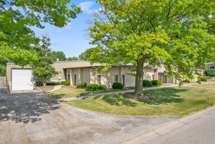 1700 Landmark Rd, Aurora, IL à louer - Photo de l’immeuble – Image 2 sur 4