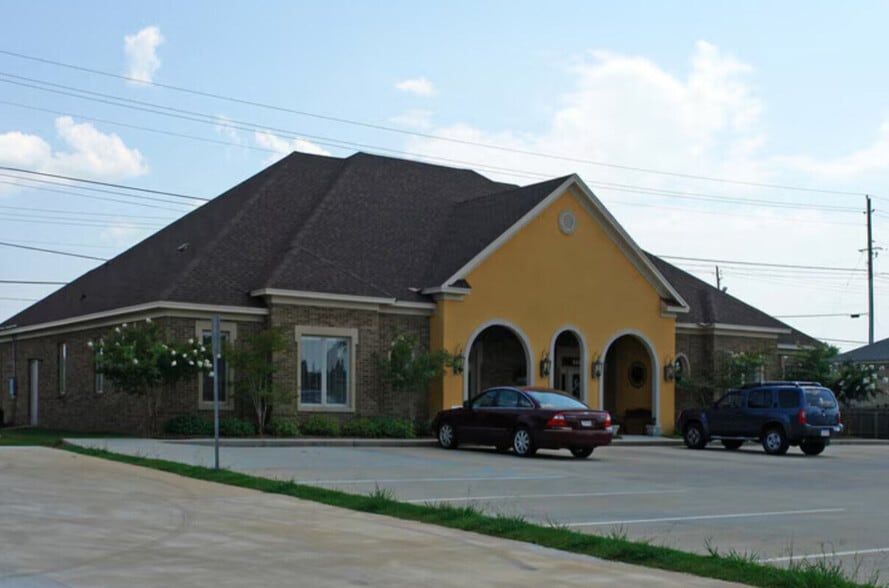 8416 Crossland Loop, Montgomery, AL à louer - Photo de l’immeuble – Image 2 sur 7