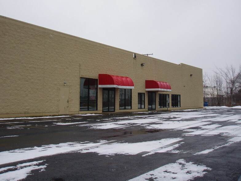 101 Plank Rd, Norwalk, OH à louer - Photo de l’immeuble – Image 3 sur 11