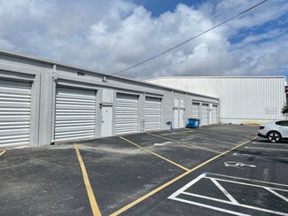 Plus de détails pour 2701 NE 4th Ave, Pompano Beach, FL - Industriel/Logistique à louer