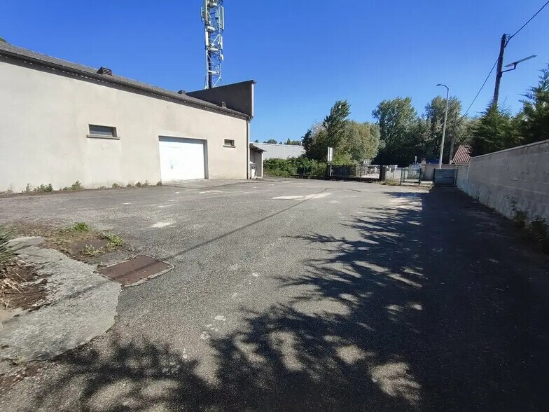 10 Rue Isaac Asimov, Bourgoin-Jallieu à vendre - Photo de l’immeuble – Image 1 sur 9