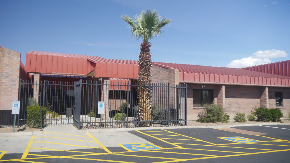 8618 N 35th Ave, Phoenix, AZ à vendre - Photo de l’immeuble – Image 2 sur 6