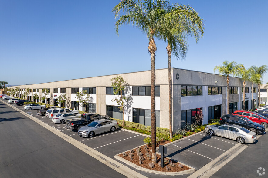2900 Adams St, Riverside, CA à louer - Photo de l’immeuble – Image 1 sur 20