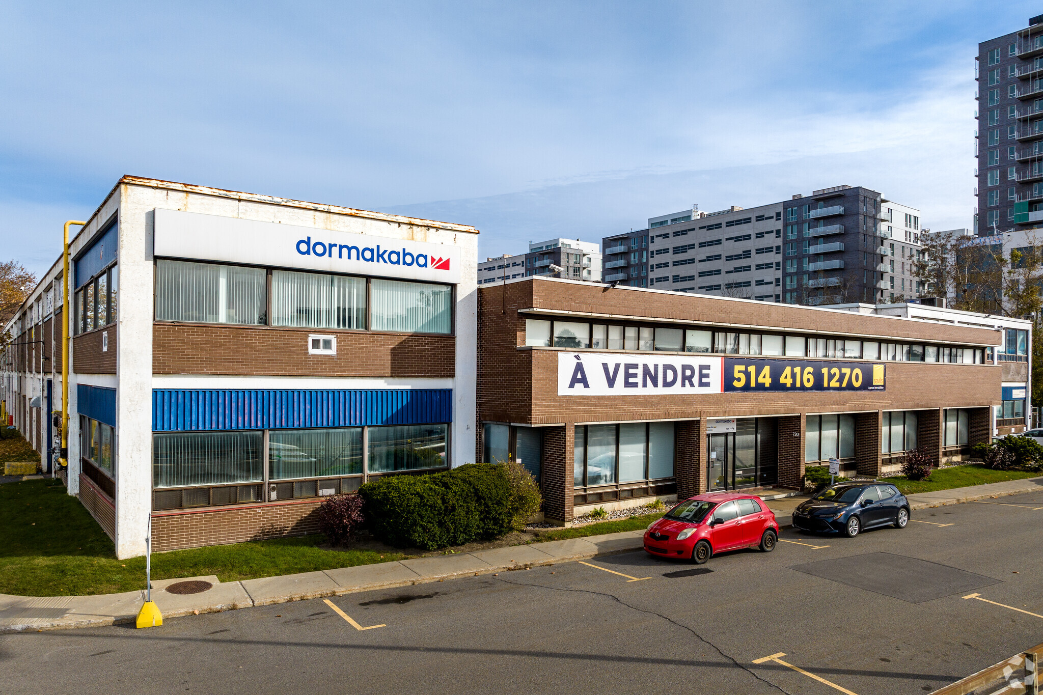 7301 Boul Décarie, Montréal, QC à louer Photo principale– Image 1 sur 29