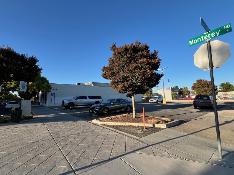 7320-7340 Monterey St, Gilroy, CA à louer - Photo de l’immeuble – Image 3 sur 5