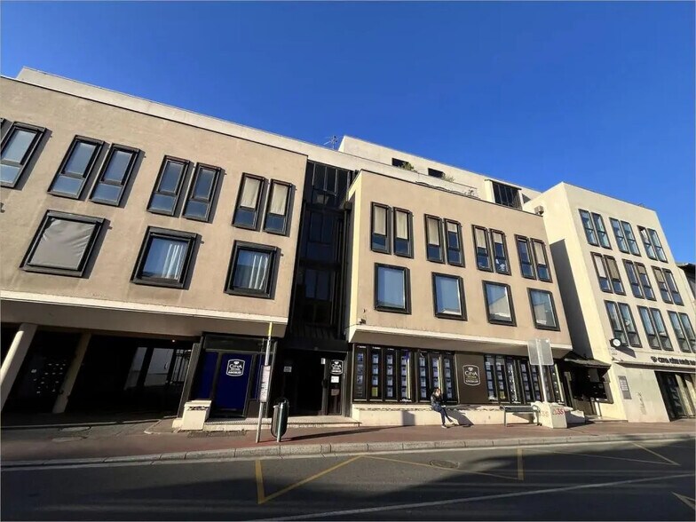 102 Avenue Jean Rieux, Toulouse à vendre - Photo de l’immeuble – Image 3 sur 20