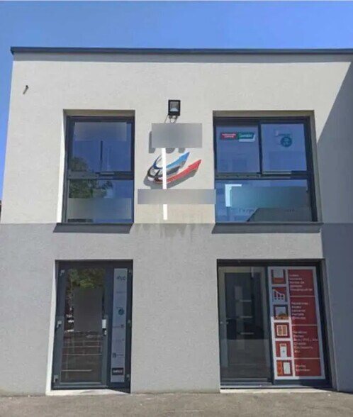 Local d'activités dans Saint-Laurent-de-Mure à vendre - Photo de l’immeuble – Image 1 sur 6