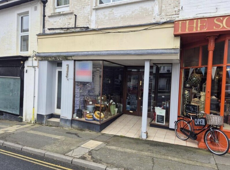30 High St, Shanklin à louer - Photo principale – Image 1 sur 2
