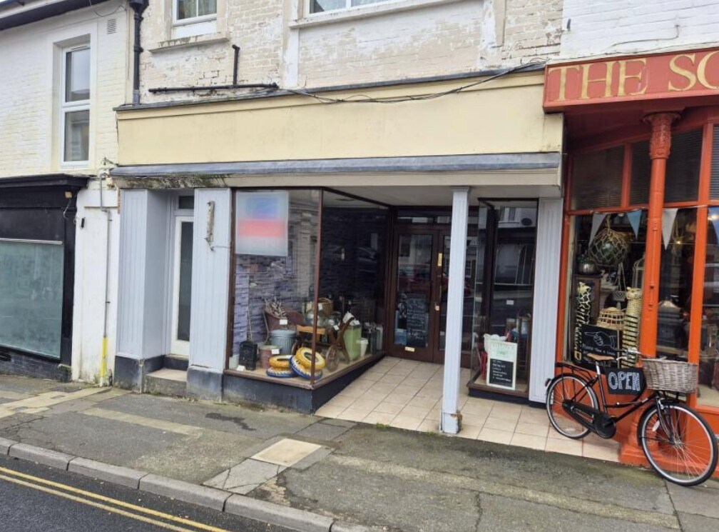 30 High St, Shanklin à louer Photo principale– Image 1 sur 3