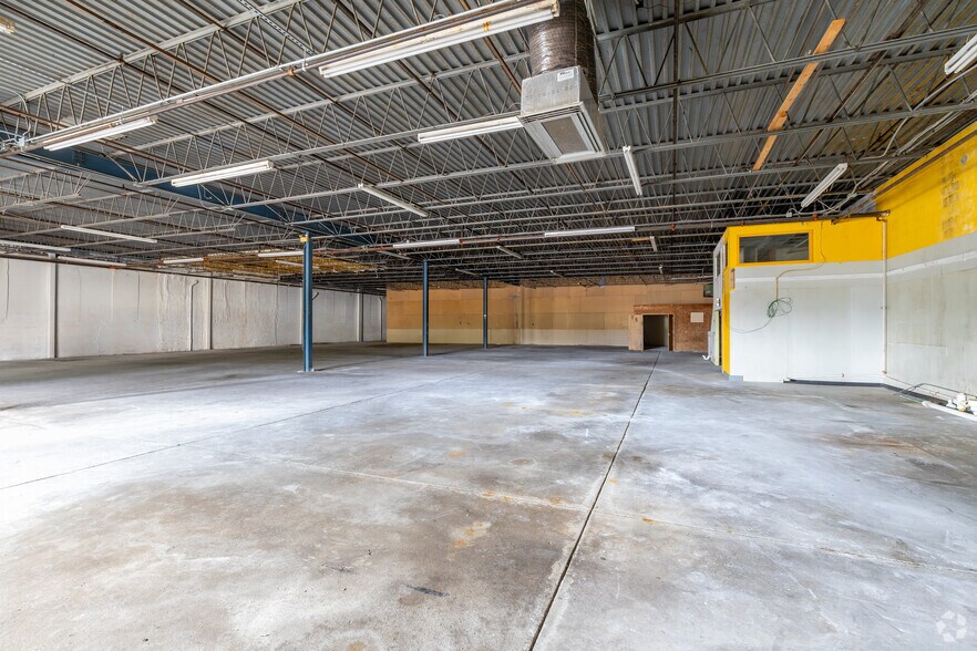 50 Hulmeville Ave, Penndel, PA à vendre - Photo intérieure – Image 2 sur 20