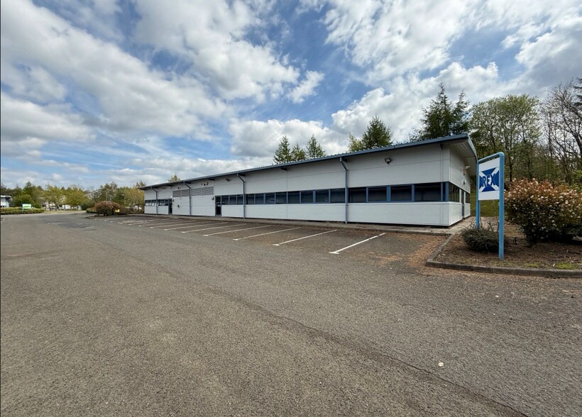 11A Oakbank Park Way, Mid Calder à louer - Photo de l’immeuble – Image 1 sur 17
