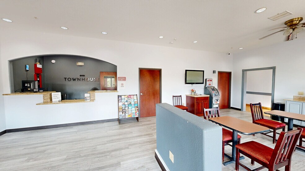 1007 Highway 332, Clute, TX à vendre - Numérisation 3D Matterport – Image 3 sur 20