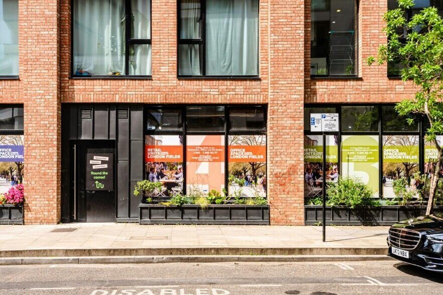 1E Mentmore Ter, Londres à louer - Photo de l’immeuble – Image 2 sur 4