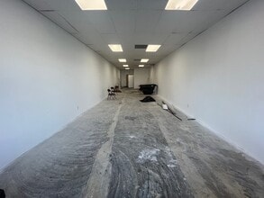 8401-8425 Reseda Blvd, Northridge, CA à louer Photo intérieure– Image 2 sur 4