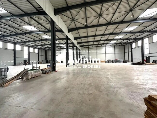 Plus de détails pour Industriel/Logistique à louer