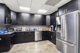 575 8th Ave, New York, NY à louer Photo intérieure– Image 2 sur 5