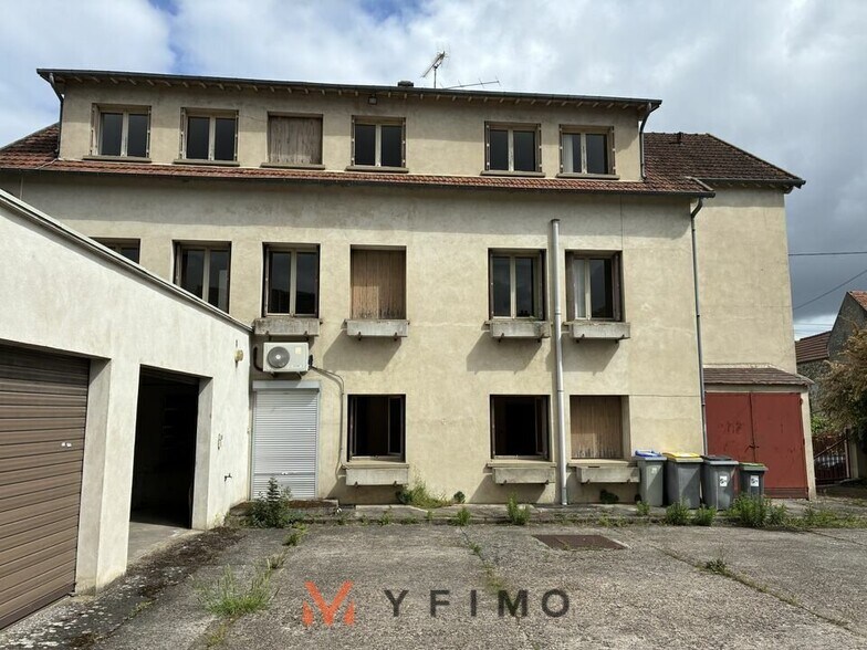 Bureau dans Mézières-sur-Seine à vendre - Photo de l’immeuble – Image 2 sur 9