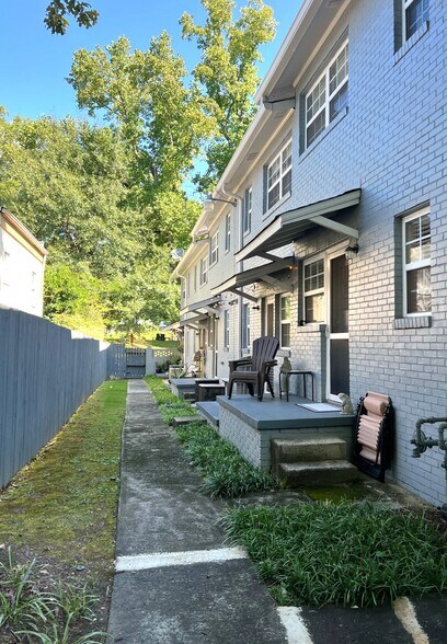 81 E Wesley Rd NE, Atlanta, GA à vendre - Photo de l’immeuble – Image 3 sur 6