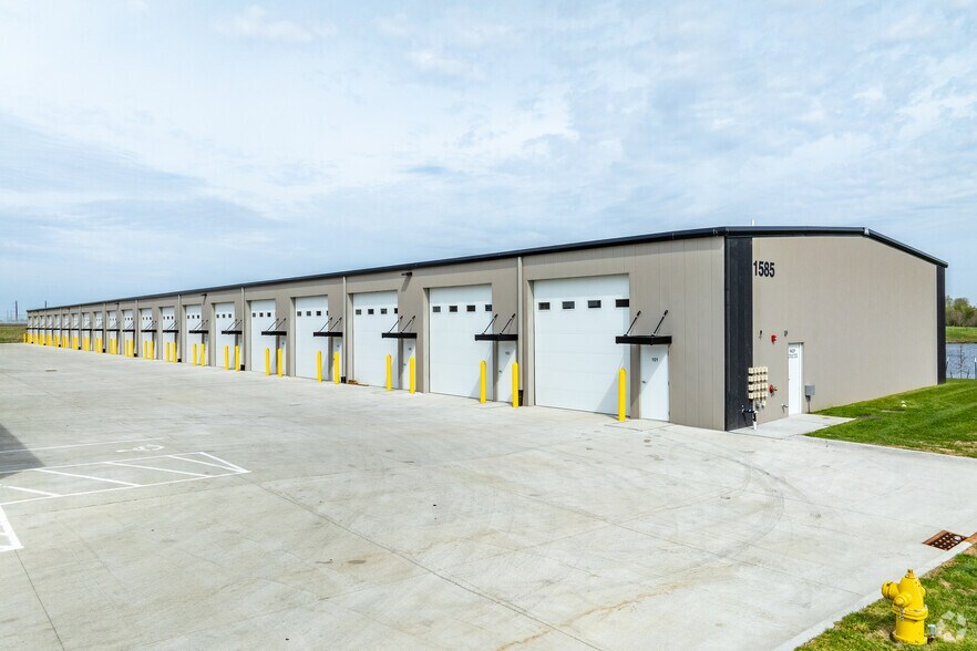 1585 NW Gettysburg Ln, Waukee, IA à vendre - Photo principale – Image 1 sur 26