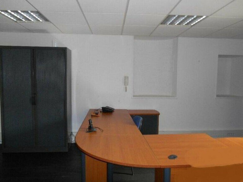 Bureau dans Alençon à louer - Photo de l’immeuble – Image 3 sur 4