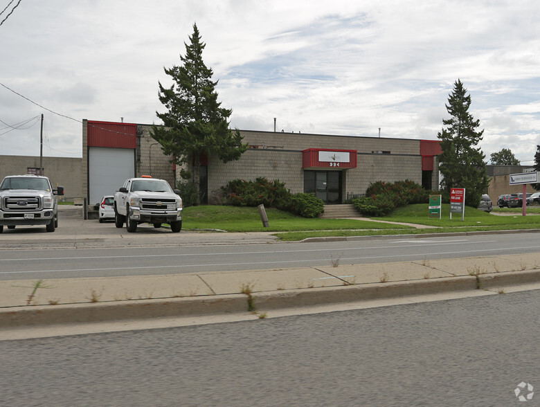 994 Adelaide St S, London, ON à louer - Photo de l’immeuble – Image 2 sur 2
