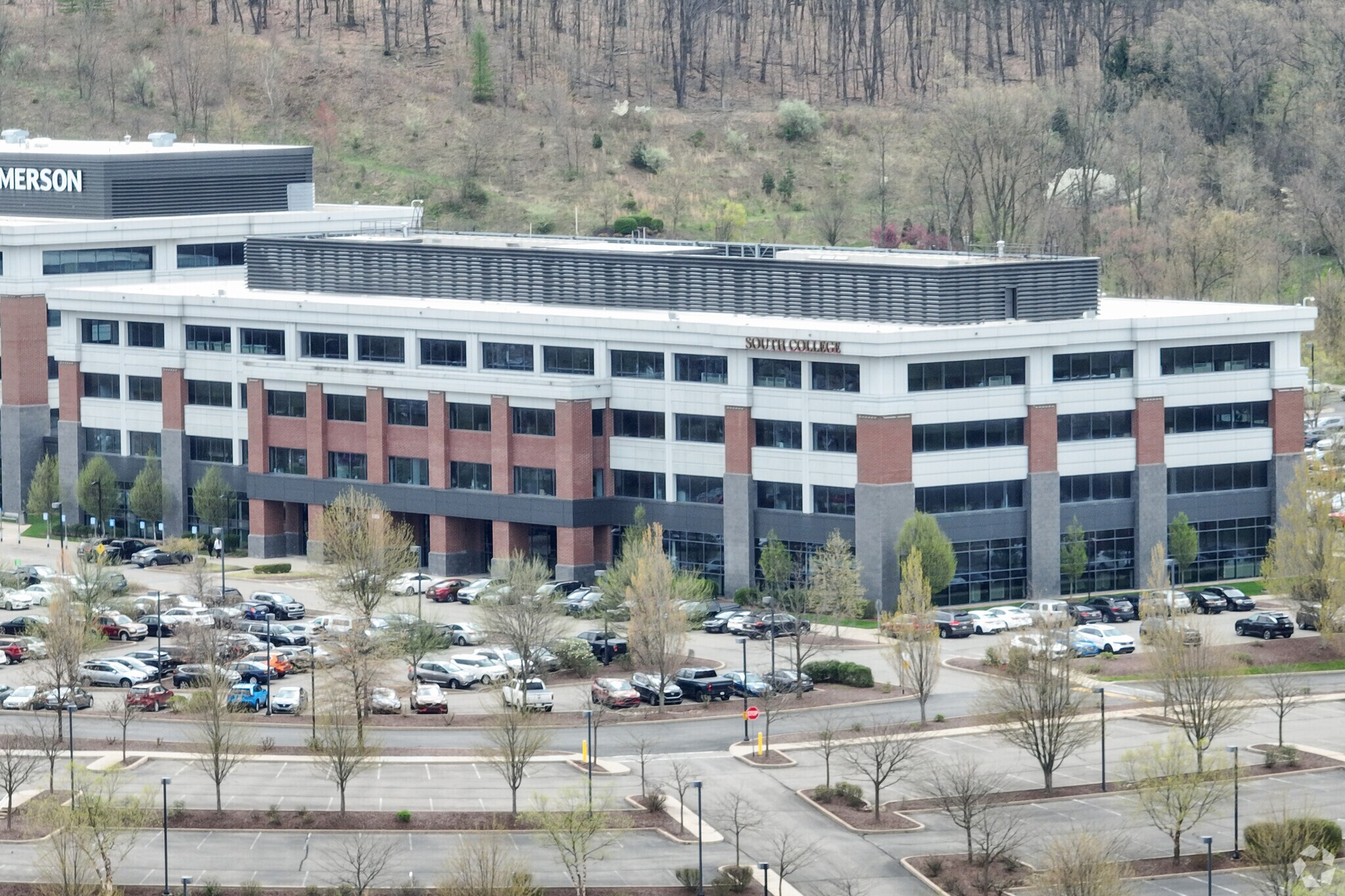3000 Westinghouse Dr, Cranberry Township, PA à louer Photo de l’immeuble– Image 1 sur 9