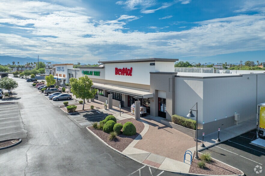 6200-6270 E Broadway Blvd, Tucson, AZ à louer - Photo de l’immeuble – Image 2 sur 13