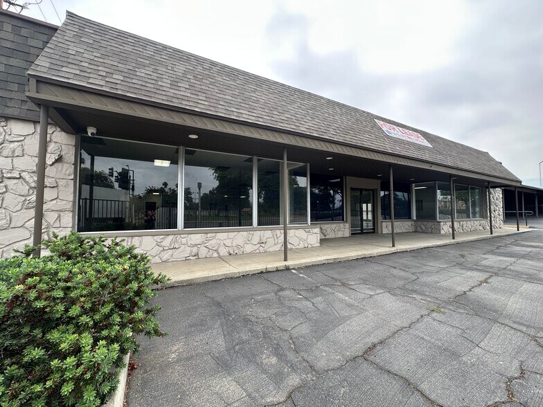 3881 Van Buren Blvd, Riverside, CA à louer - Photo de l’immeuble – Image 3 sur 8