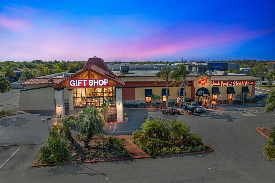 7514-7516 W Irlo Bronson Memorial Hwy, Kissimmee, FL à louer - Photo de l’immeuble – Image 1 sur 11