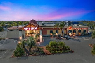 Plus de détails pour 7516 W Irlo Bronson Memorial Hwy, Kissimmee, FL - Local commercial à louer