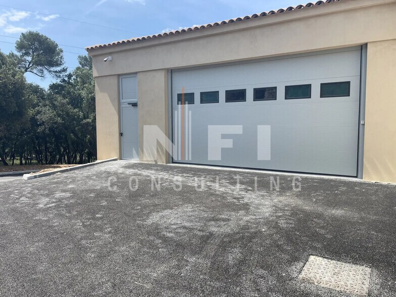 Local d’activités dans Valbonne à louer - Photo de l’immeuble – Image 1 sur 6