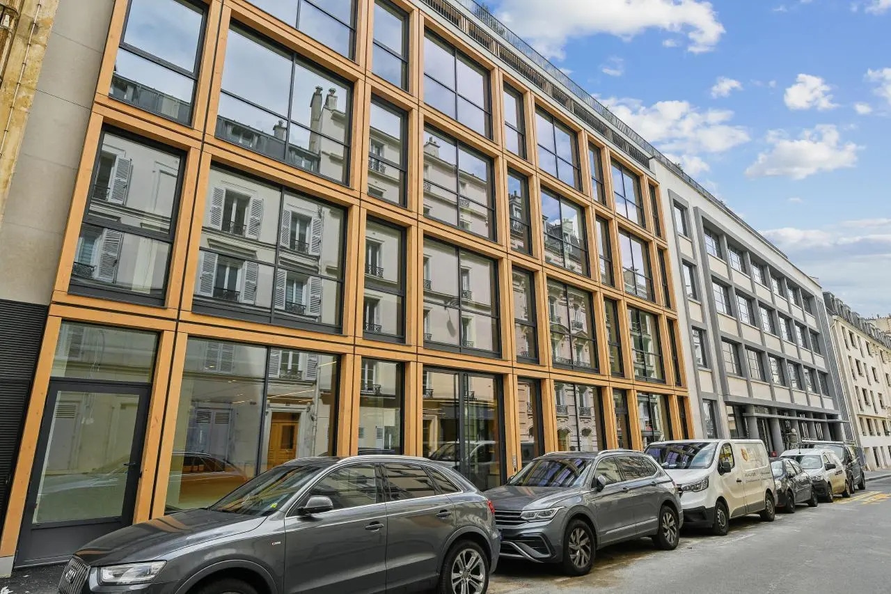 9 Rue Salneuve, Paris à louer Photo de l’immeuble– Image 1 sur 23