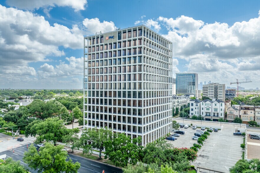 2001 Kirby Dr, Houston, TX à louer - Photo principale – Image 1 sur 24