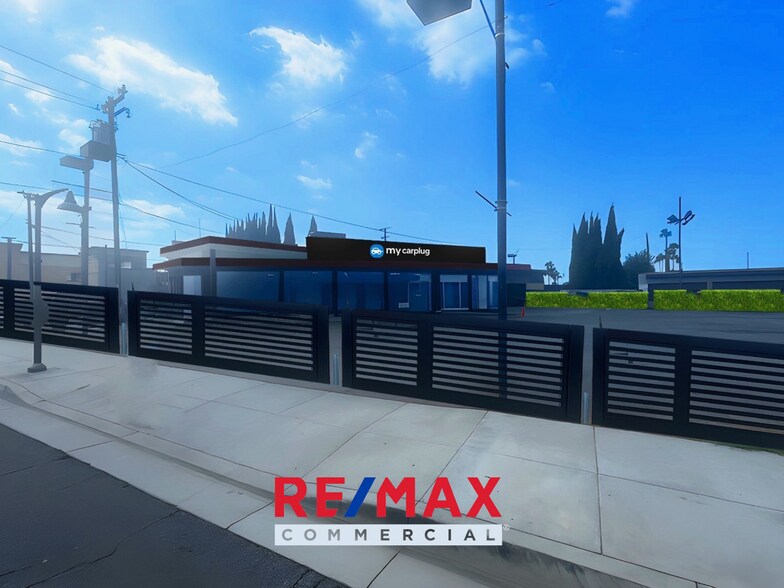 9609 Lakewood Blvd, Downey, CA à louer - Photo de l’immeuble – Image 2 sur 4