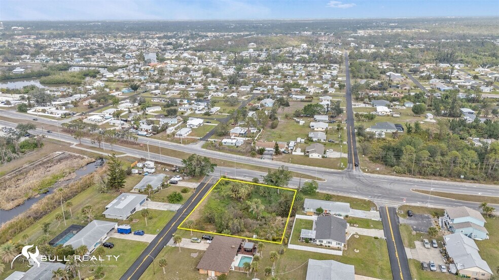 1605 Mel-O-De Ln, Englewood, FL à vendre - Photo de l’immeuble – Image 2 sur 13