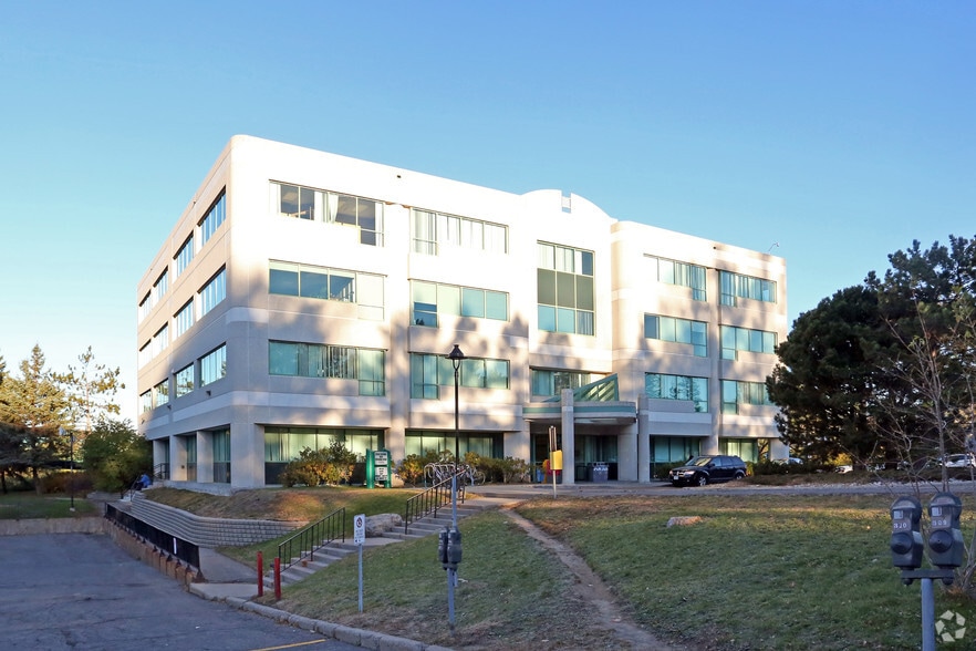 1919 Riverside Dr, Ottawa, ON à louer - Photo principale – Image 1 sur 2