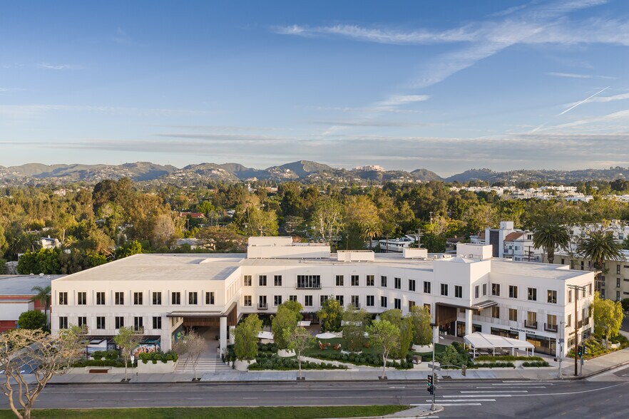 11911 San Vicente Blvd, Los Angeles, CA à louer - Photo de l’immeuble – Image 1 sur 25