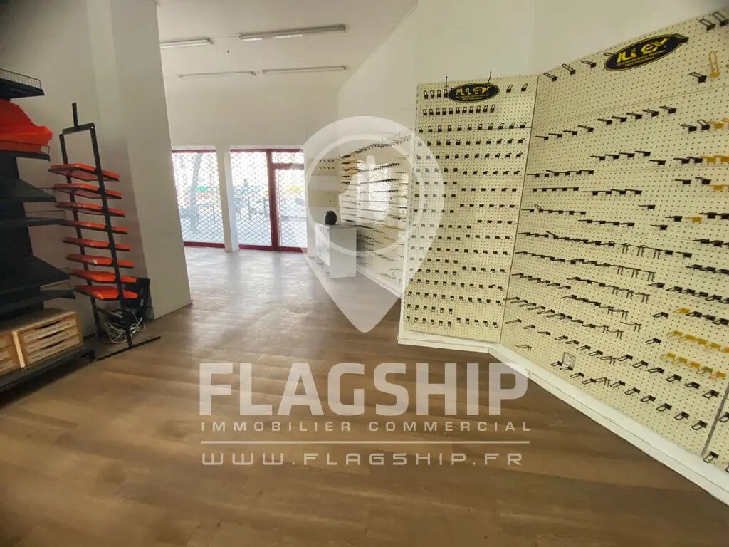 Local commercial dans Paris à vendre Photo intérieure– Image 1 sur 6