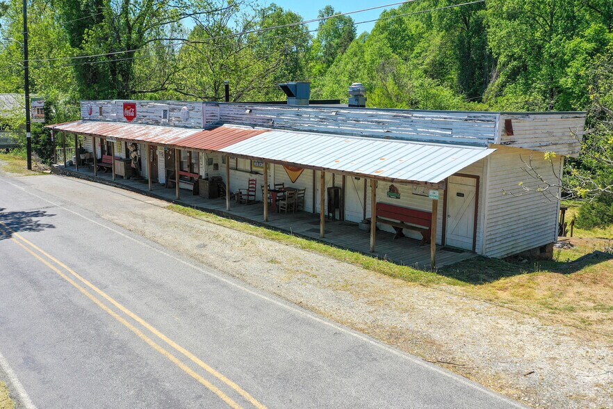 5174 Rockford Rd, Dobson, NC à vendre - Photo de l’immeuble – Image 3 sur 23