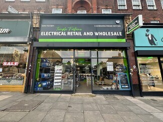 Plus de détails pour Finchley Rd, Londres - Local commercial à louer